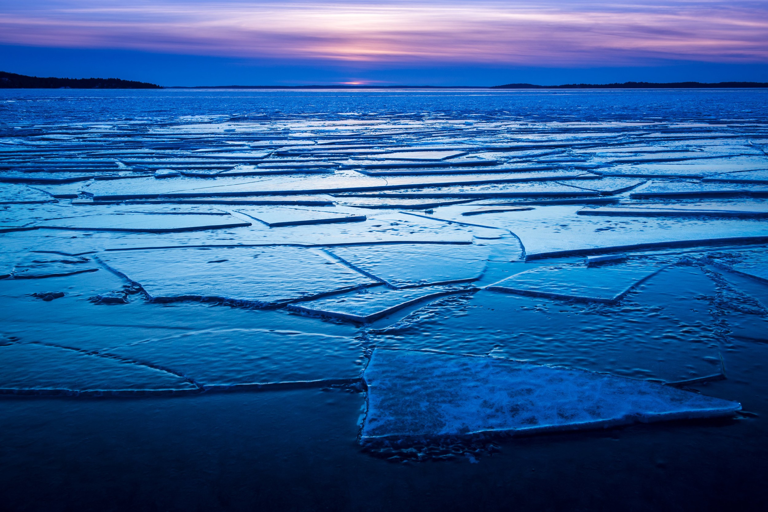 A photo of ice sheets and broken up ice in Parry Sound. Photo credit: Meg Wallace.